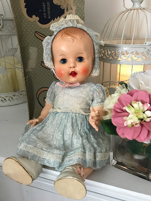 where can i sell my antique dolls